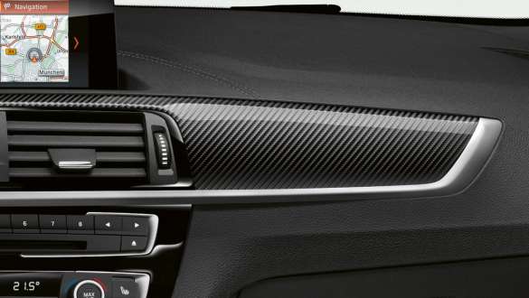 Elementos de diseño específico M del BMW M240i Coupé Elementos de diseño específico M del BMW M240i Coupé F22 2017 vista de detalle, interior