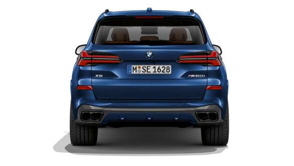 BMW X5 M60i xDrive G05 MP Vista de la zaga BMW X5 M60i xDrive G05 MP Vista de la zaga, parado