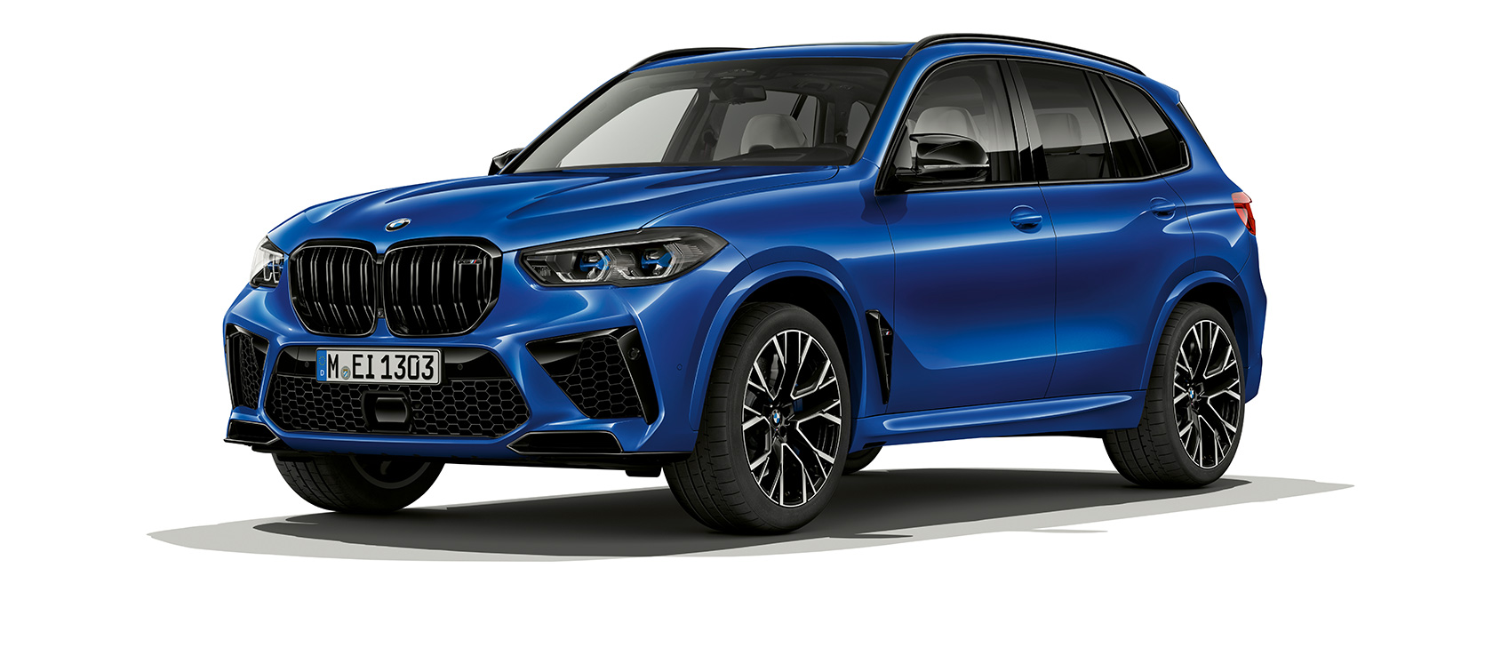 BMW X5 M Competition, vista de tres cuartos del frontal F95 BMW X5 M Competition F95 2020 SUV Marina Bay Blue metalizado, vista de tres cuartos del frontal