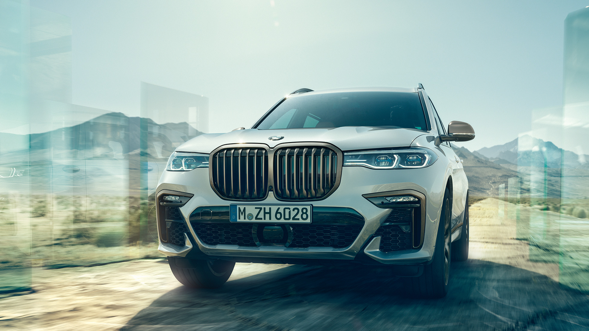 BMW X7 M50d, front view BMW X7 M50d in Mineral White, front view, G07, 2019