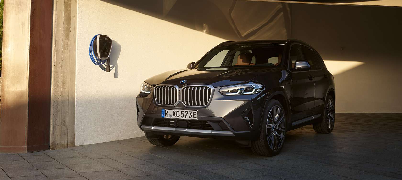 Híbrido enchufable BMW X3 xDrive30e G01, Sophistograu 2021 Híbrido enchufable BMW X3 xDrive30e G01, Sophistograu, tres cuartos del frontal, parado 2021